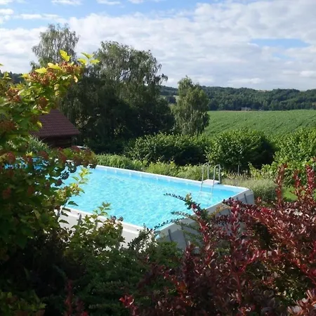 In Mit Gemeinschaftlichem Pool, Garten Und Grill Und Panoramablick